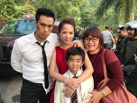 Loạt ảnh hé lộ cái kết không hề đau thương như trên màn ảnh của Người phán xử-7