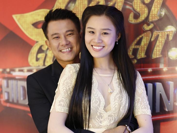 Fan giật mình nhận ra vợ mới kém 10 tuổi của Vân Quang Long quá giống Lê Phương-13