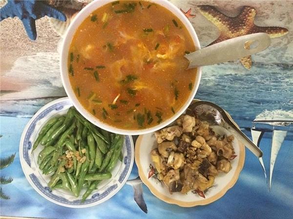 Nữ sinh gây sốt khi khoe bữa ăn ngon tự nấu chưa tới 25.000 đồng-8