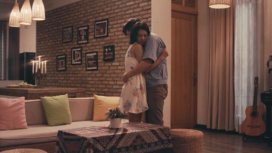 Vừa hôn Rocker Nguyễn, Angela Phương Trinh lại lên giường với Hữu Vi trong tập 2 Glee-9