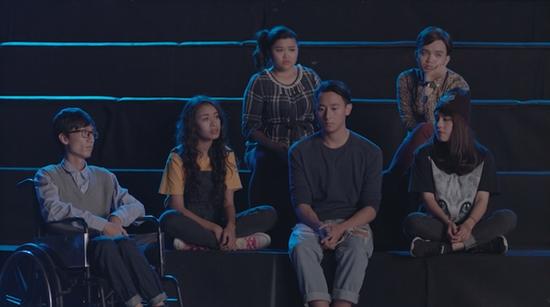Vừa hôn Rocker Nguyễn, Angela Phương Trinh lại lên giường với Hữu Vi trong tập 2 Glee-7