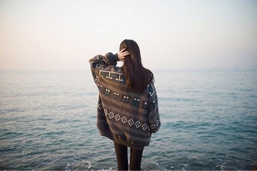 Một người đã hứa hẹn ở bên bạn cả đời rồi lại đổi thay, thì đừng tiếc nuối làm gì…-1