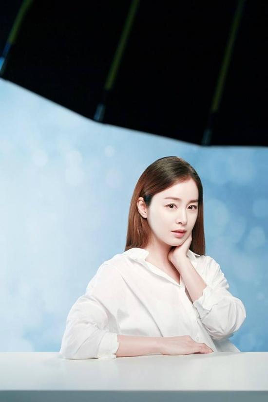 Kim Tae Hee bụng bầu vượt mặt vẫn xinh đẹp rạng ngời-3