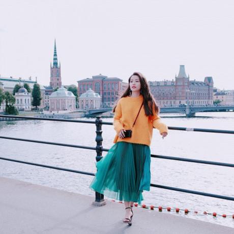 Sao Việt vi vu Lễ 2/9: bộ tứ The Face rủ nhau mua sắm, Hương Tràm - Tiên Cookie mỗi người một nơi-9