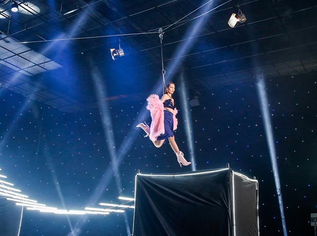 Đúng lời đồn, Thùy Dương dắt tay Chà Mi và Kim Dung vào chung kết Next Top 2017-11