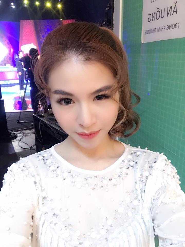 Hot girl - hot boy Việt 3/9: Minh Châu hút triệu lượt xem khi cover hit sặc mùi 18+ của Hà Hồ-11