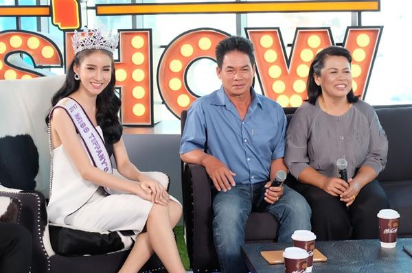 Cha hoa hậu Thái Lan đẹp như tiên: Đau đớn vì con chuyển giới-2