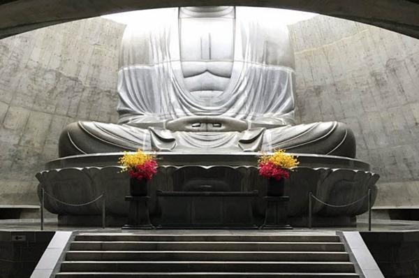 Choáng ngợp trước đồi tượng Phật khổng lồ ở Nhật Bản-7
