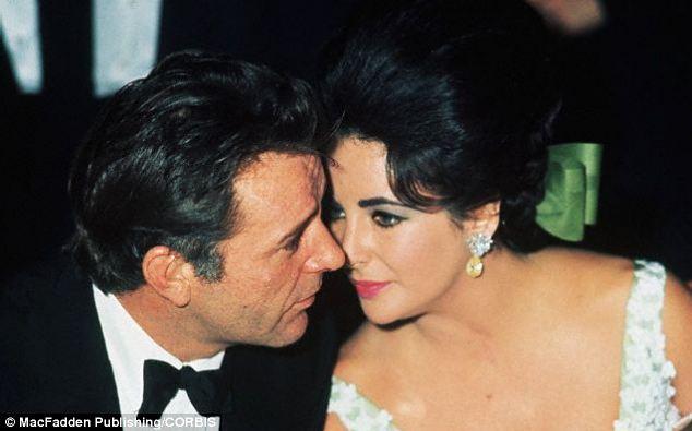 Ai cũng chỉ có một lần để sống, và đây là lý do Angelina Jolie quay lại với Brad Pitt?-6