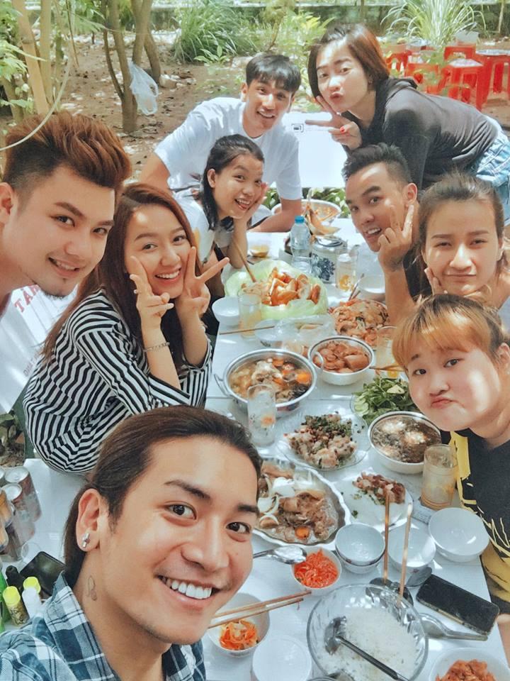 Hot girl - hot boy Việt 4/9: Hot girl nói 7 thứ tiếng Khánh Vy thoát tục với phong cách thời trang chất lừ-4