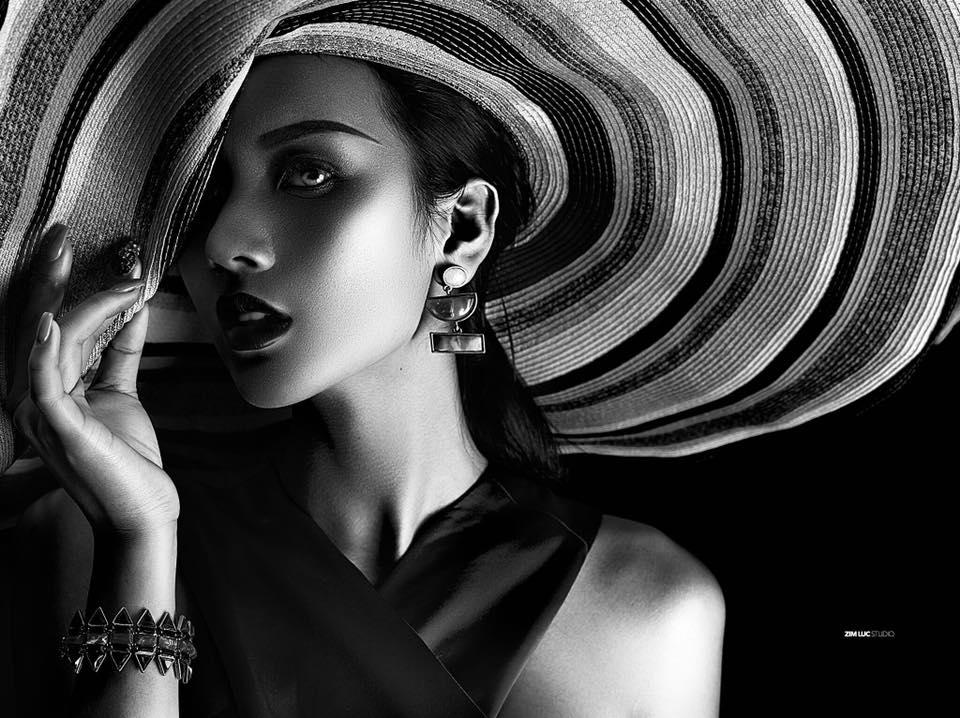 Hot girl Nga Tây đãi thị lực người xem với bộ ảnh đánh dấu tuổi 27 không thể nóng hơn-9