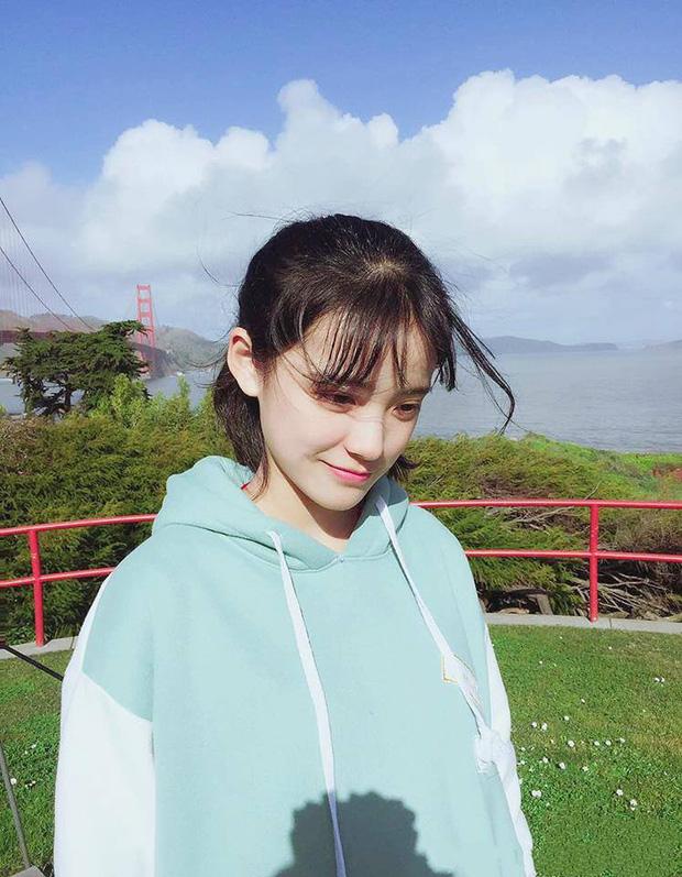 Đẹp dịu dàng mà không chói loá, nữ sinh 10X khiến ai cũng cảm nắng từ cái nhìn đầu tiên-2