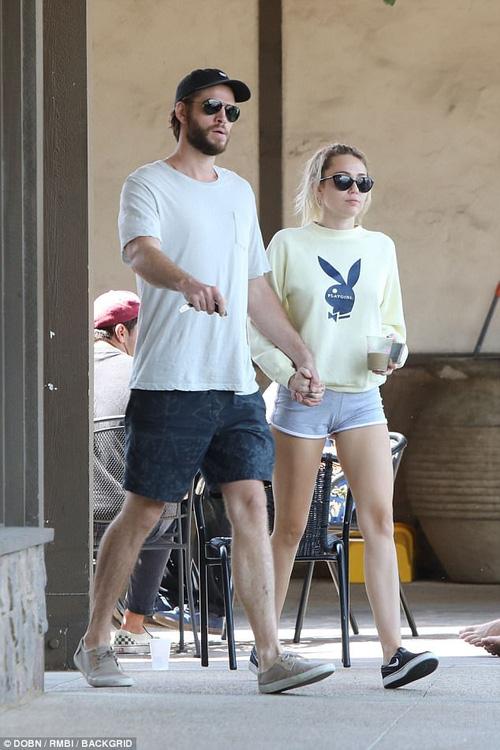 Bị Liam lợi dụng, Miley Cyrus luôn phải bỏ tiền bao mọi chi phí cho người yêu?-1