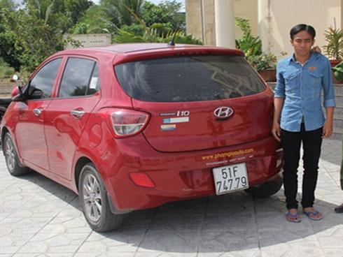 Lễ tân khách sạn ngủ gật bị trộm đột nhập lấy ô tô