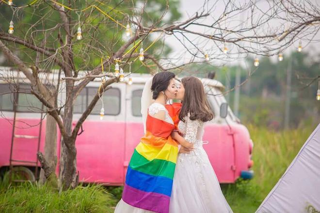 Mẹ tá hỏa nghe con gái rước trai về ở, rồi thở phào chỉ là cô bạn gái và câu chuyện sau đó-2