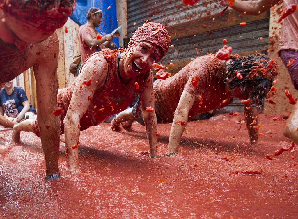 La Tomatina: Cuộc chiến cà chua lớn nhất thế giới-10