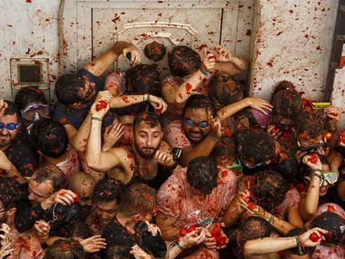 La Tomatina: 'Cuộc chiến cà chua' lớn nhất thế giới