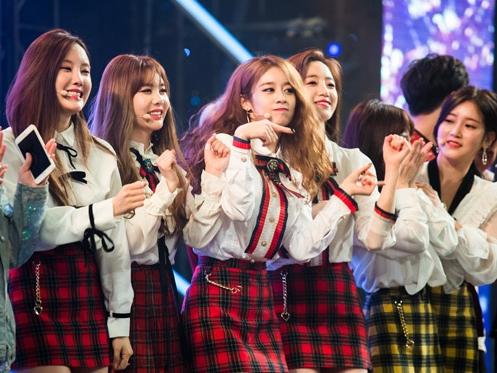 Fan hát theo át cả tiếng ca sĩ, lâu lắm rồi mới thấy T-ara được fan Hàn yêu thương như vậy-4