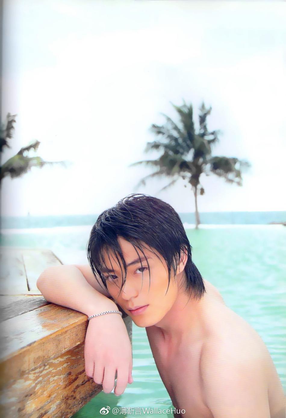 Tiết lộ những bức ảnh thời trẻ của Hoắc Kiến Hoa khiến hàng vạn cô gái phải... ngã nhào-1