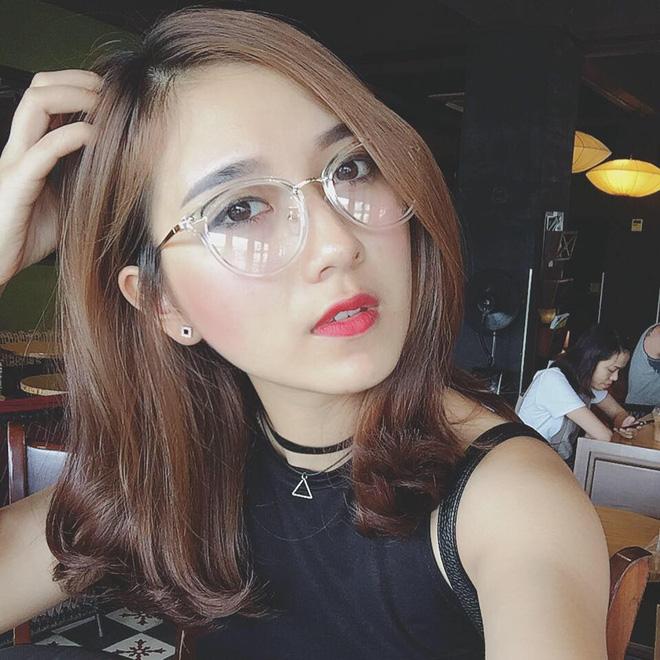 Chân dung cô giáo xinh đẹp hot nhất mạng xã hội trong lễ khai giảng-6