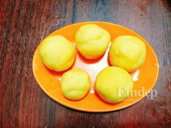 Để làm thành công món bánh nướng trung thu nhân đậu xanh, cần nắm vững những lưu ý dưới đây-6