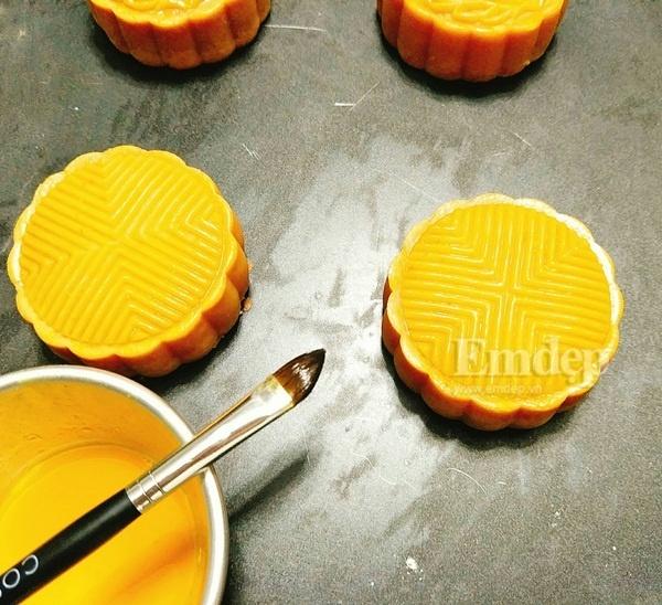 Để làm thành công món bánh nướng trung thu nhân đậu xanh, cần nắm vững những lưu ý dưới đây-10