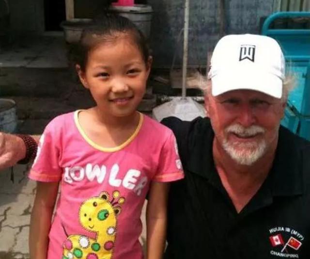 Một giáo viên bị đuổi việc vì dính nghi án có quan hệ tình dục với sinh viên-1