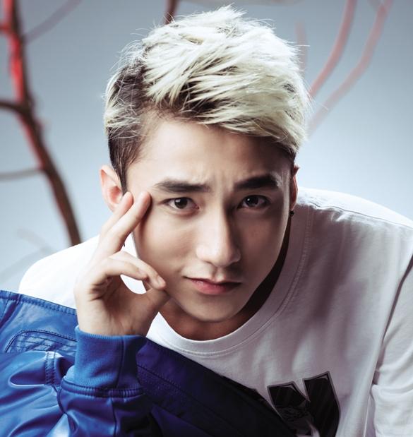 Lộ ảnh Sơn Tùng M-TP thời học sinh mập ú đi dự khai giảng, giật mình soi kỹ chiều cao thật của sếp-1