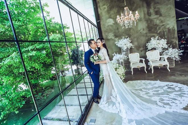 Fan giật mình nhận ra vợ mới kém 10 tuổi của Vân Quang Long quá giống Lê Phương-10