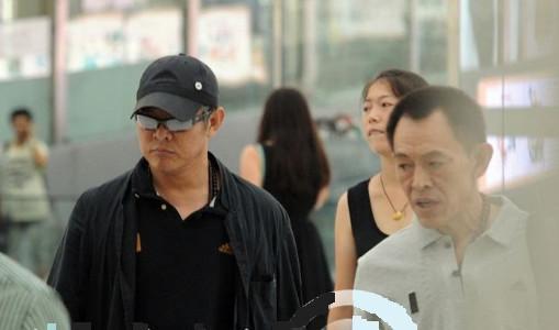 Trợ lý thân cận được trả lương cao ngất ngưởng của Lý Liên Kiệt-2