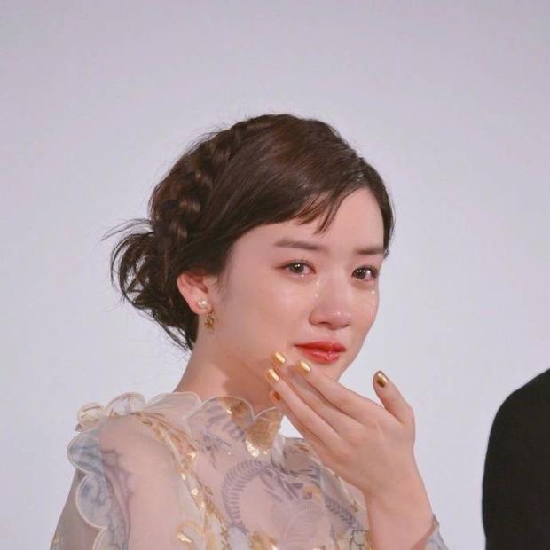 Chỉ vì khóc quá đẹp, nữ diễn viên 18 tuổi Nhật Bản nổi tiếng sau 1 đêm-2