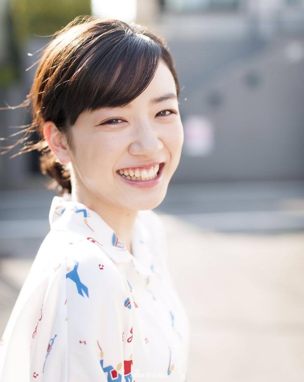 Chỉ vì khóc quá đẹp, nữ diễn viên 18 tuổi Nhật Bản nổi tiếng sau 1 đêm-6