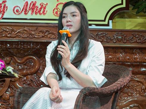 Lý Nhã Kỳ rơi nước mắt kể về tuổi thơ nghèo khó ăn khoai luộc trừ bữa