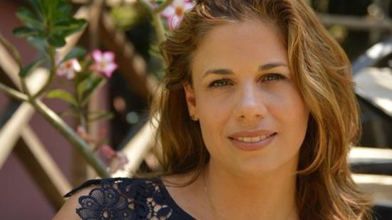 Tiểu thư nhà giàu chấp nhận bán hàng đường phố, theo tiếng gọi tình yêu-3