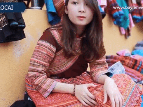 Cô gái trẻ xinh đẹp gây bão mạng trong clip hỏi vợ với 50 nghìn đồng ở Sapa