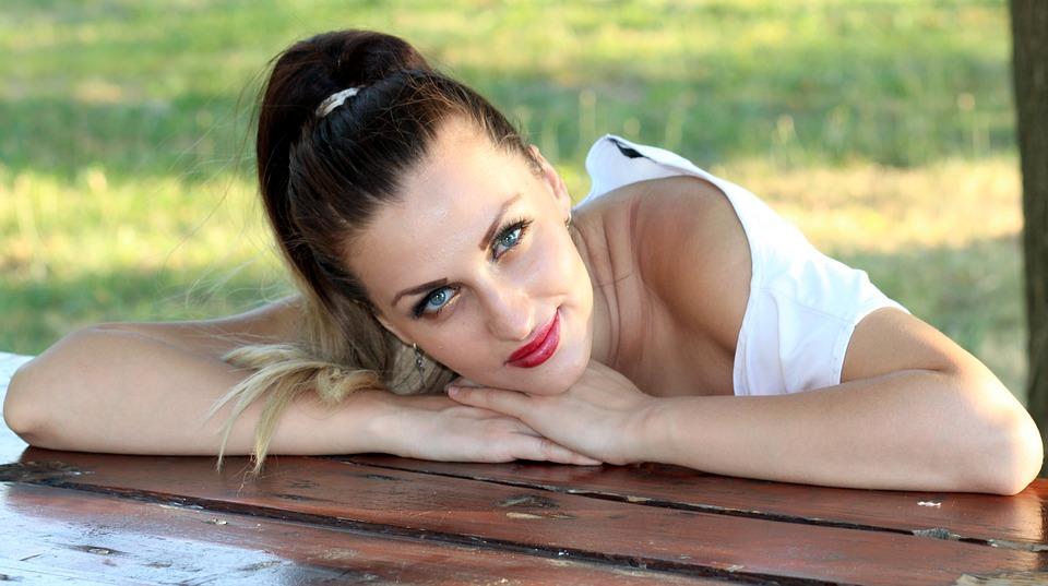 Nâng ly chúc mừng 4 con giáp này trăm sự thuận buồn xuôi gió, tiền bạc xài thả ga từ sau rằm tháng bảy-1