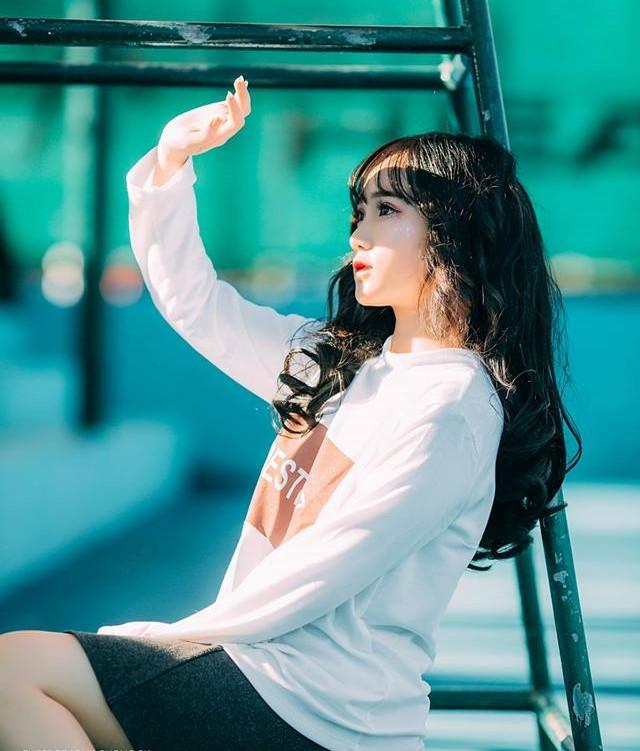 Dân mạng tìm kiếm 10X xinh xắn trong tà áo dài ngày khai giảng-2