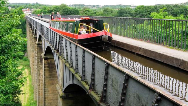 Đổ xô check-in những cây cầu kỳ lạ, siêu ngoạn mục-5