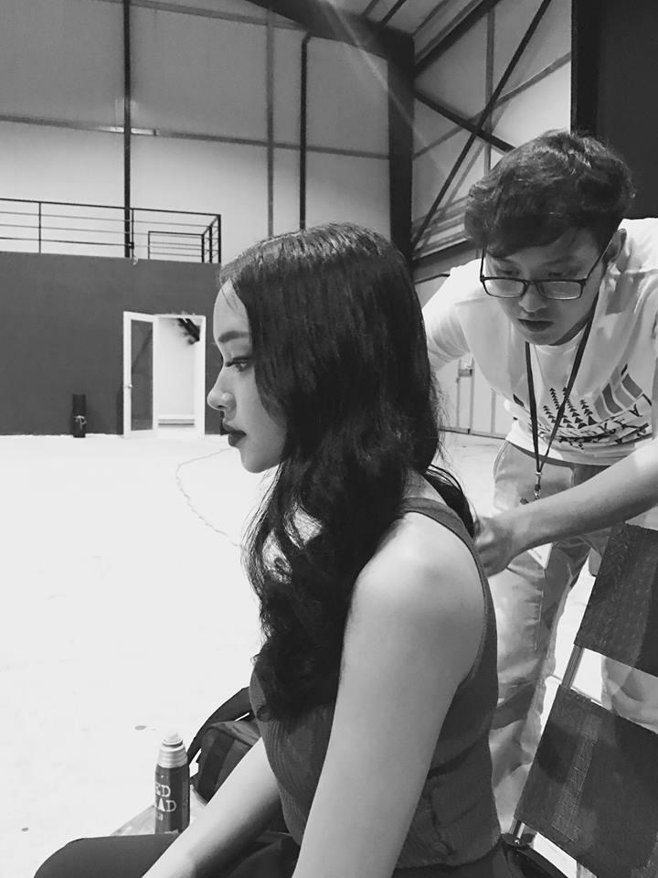 Hot girl - hot boy Việt 7/9: Minh Châu chìm đắm khi cover Em gái mưa của Hương Tràm-1