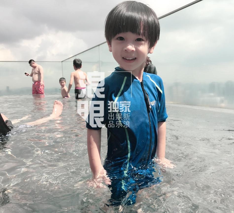 Cuối cùng cũng lộ diện con trai nam thần Ngô Tôn, đẹp hoàn hảo y chang bố-3