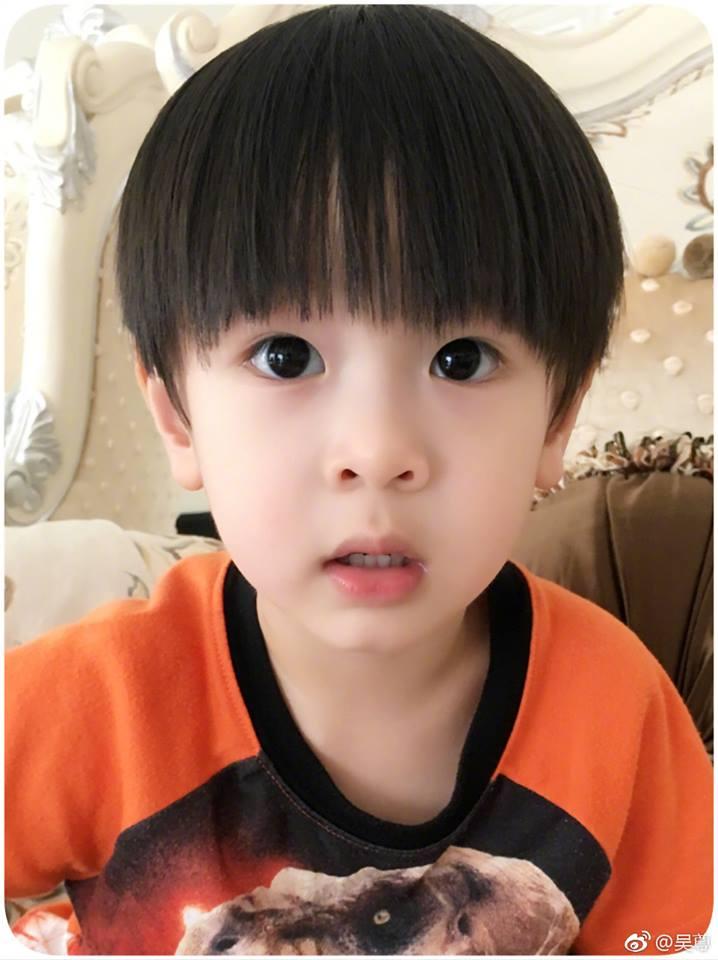 Cuối cùng cũng lộ diện con trai nam thần Ngô Tôn, đẹp hoàn hảo y chang bố-2