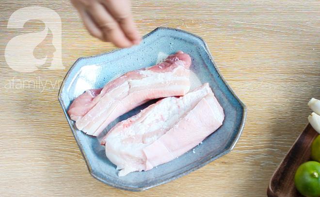 Thử một lần bạn sẽ hiểu ngay vì sao món thịt ba chỉ lắc quất lại đang gây sốt khắp nơi-3