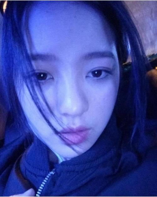 Vẻ đẹp của nữ chỉ huy 17 tuổi khiến dân mạng sục sôi kiếm tìm-3