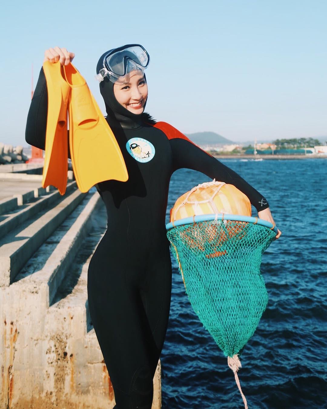 Tin sao Việt 7/9: Mạc Hồng Quân an nhiên bên vợ con sau thời gian lên tuyển-3