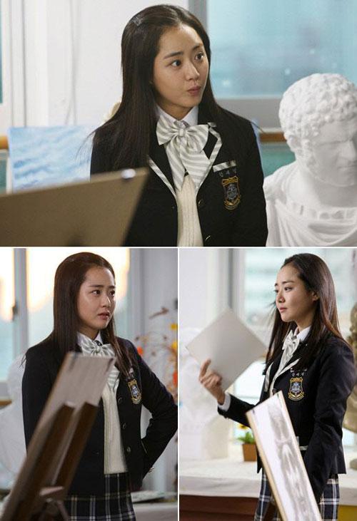 30, 40 tuổi sao Hàn vẫn cạnh tranh độ trẻ khi liên tục mặc đồng phục tới trường-10