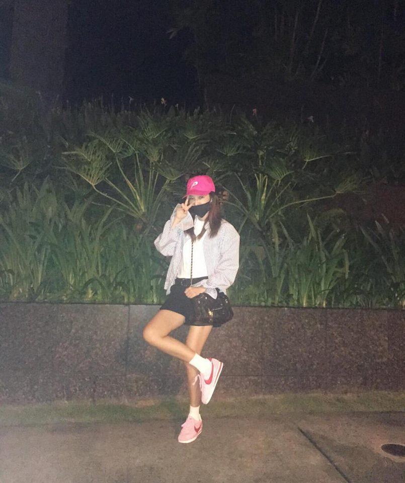 Dara diện phong cách cái bang - CL rườm rà nhất bảng street style Hàn tuần này-3