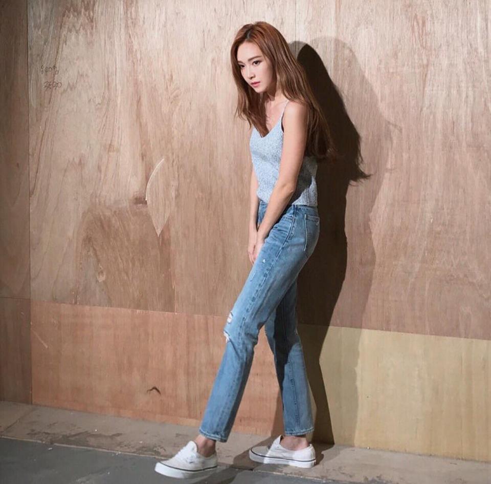 Dara diện phong cách cái bang - CL rườm rà nhất bảng street style Hàn tuần này-5