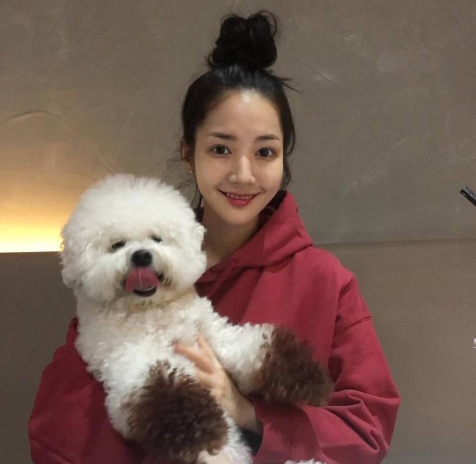 Dara diện phong cách cái bang - CL rườm rà nhất bảng street style Hàn tuần này-6