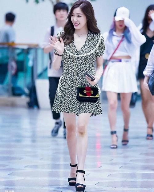 Dara diện phong cách cái bang - CL rườm rà nhất bảng street style Hàn tuần này-11