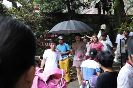 Phạm Băng Băng lại gây bão với loạt ảnh diện váy áo mỏng tang lộ nội y-2